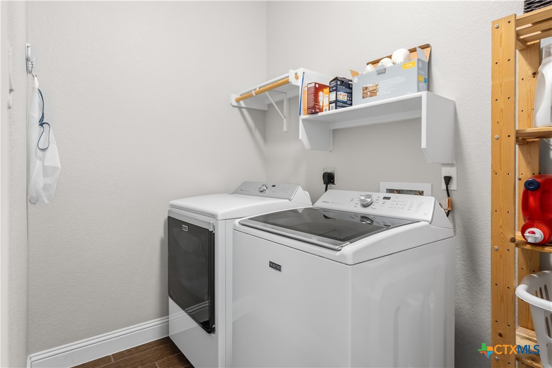 main property photo 16