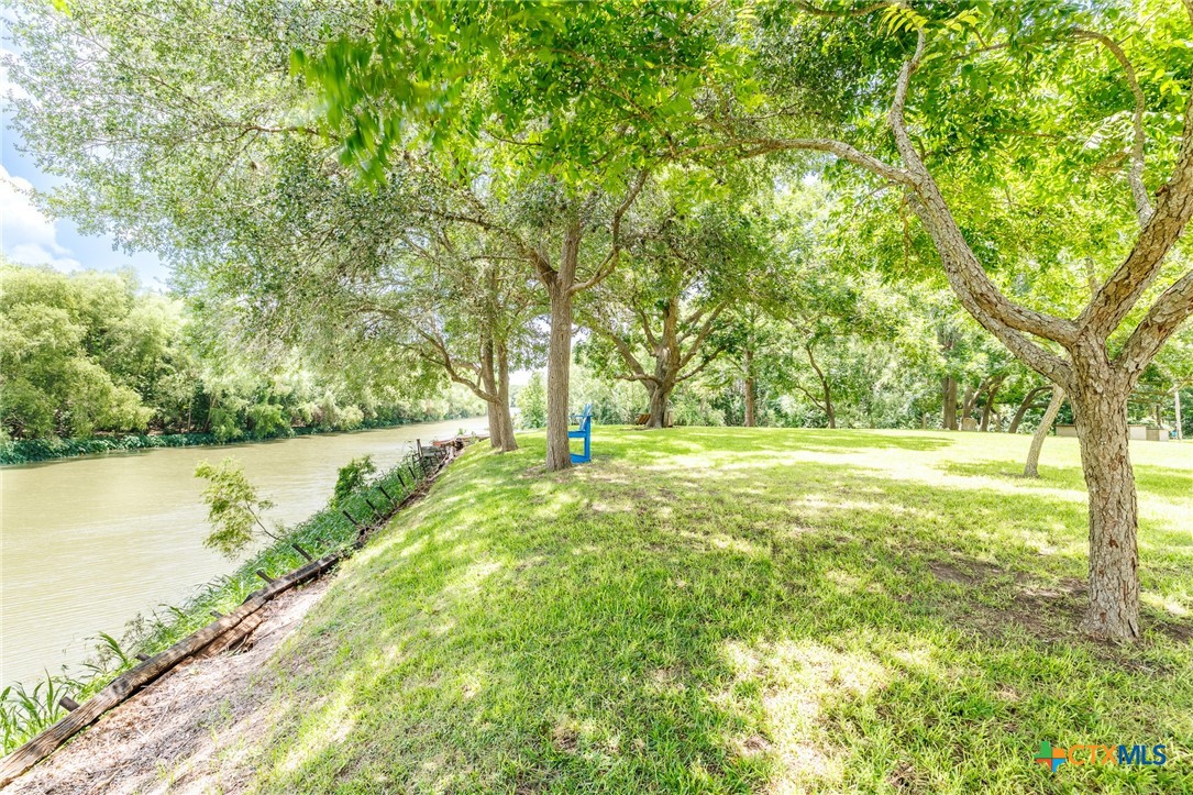 main property photo 10