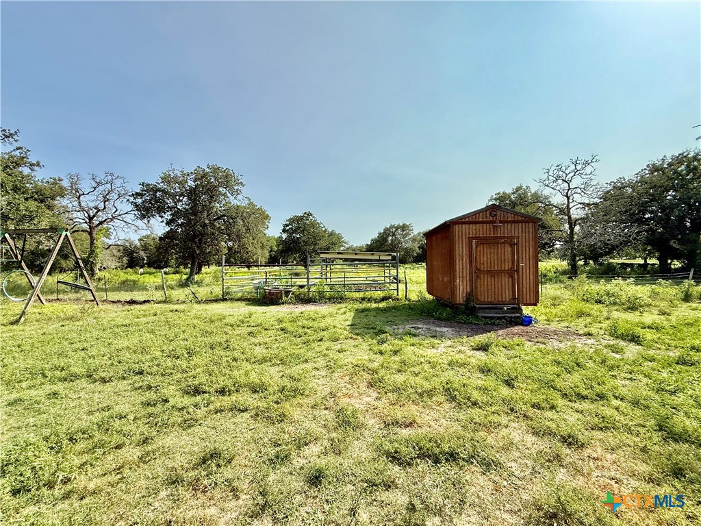main property photo 28