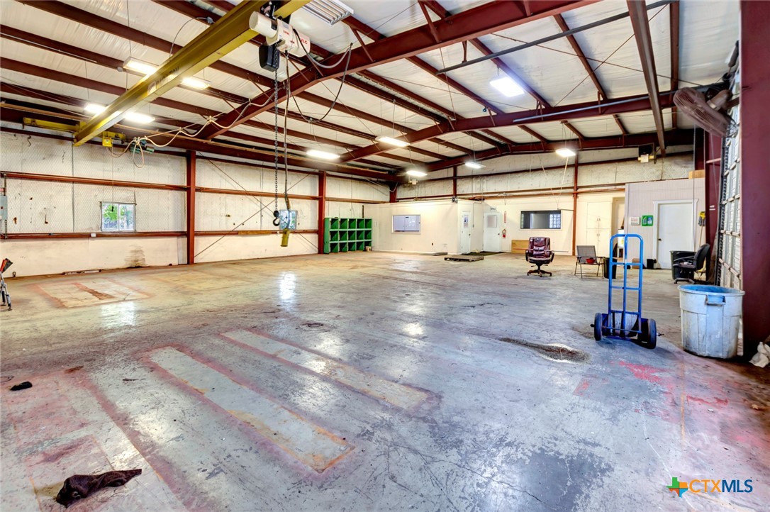 main property photo 17
