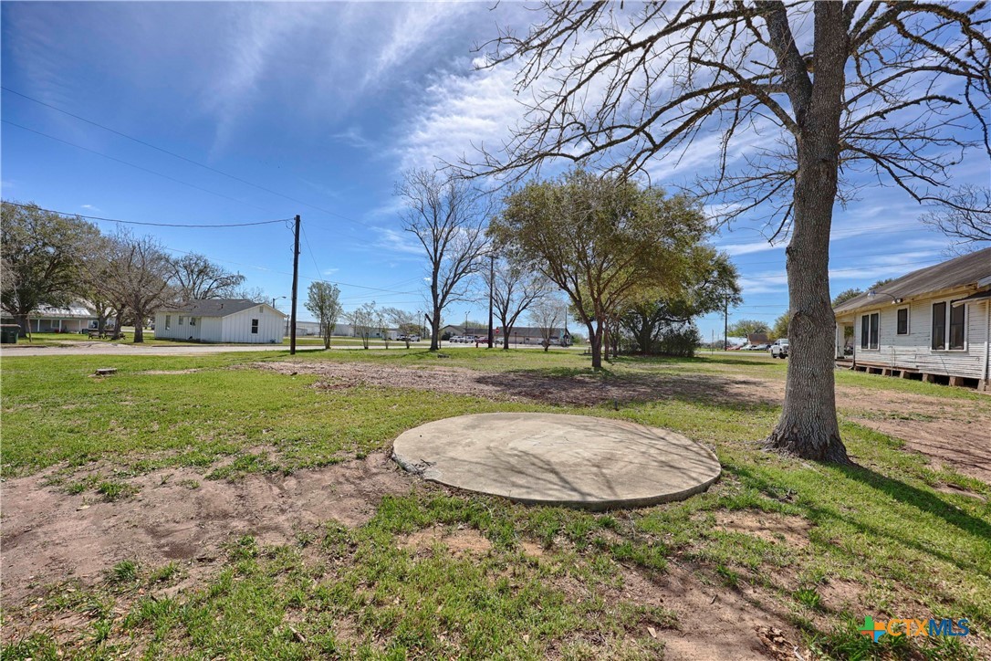 main property photo 32