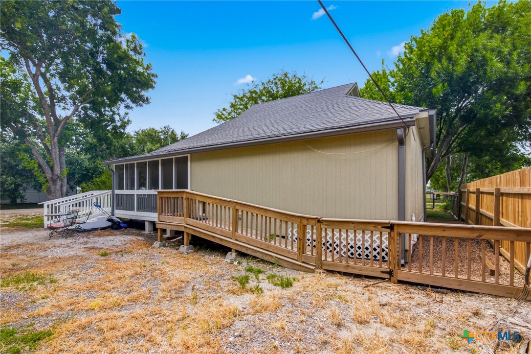 main property photo 17