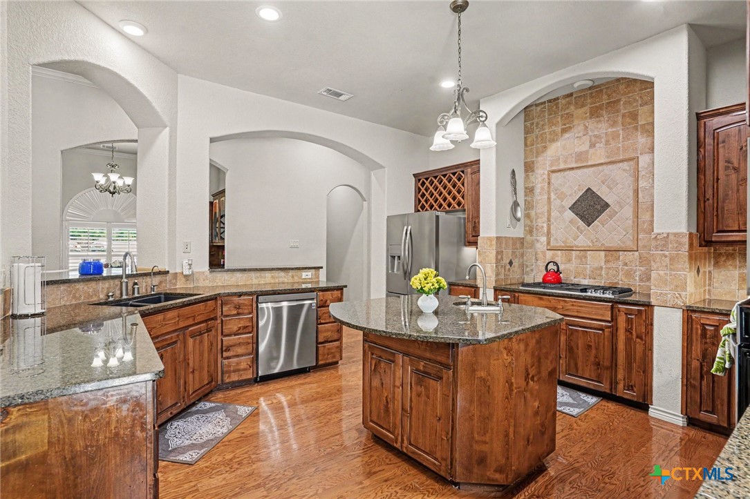 main property photo 17