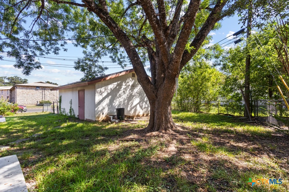 main property photo 22