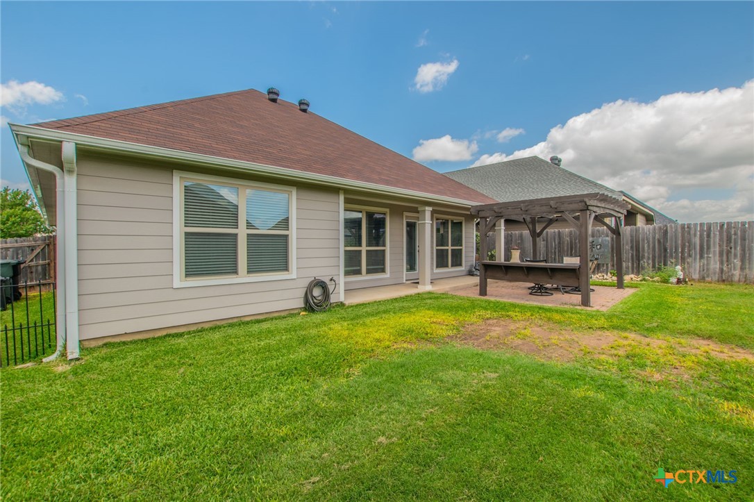 main property photo 20