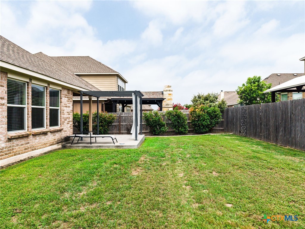 main property photo 33