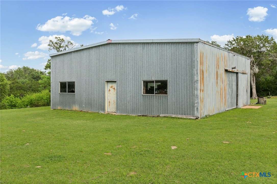 main property photo 32