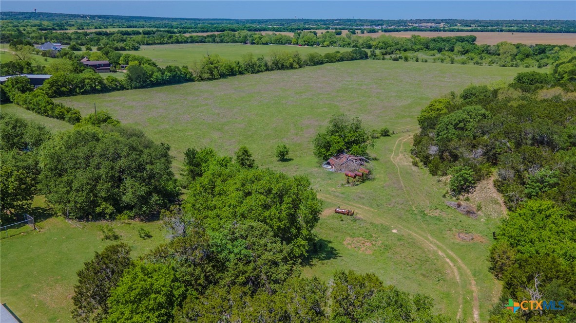 main property photo 40