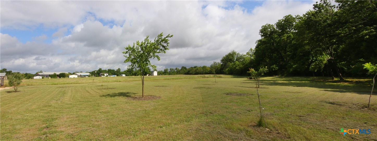 main property photo 11