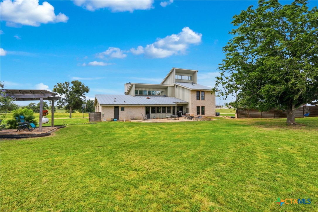 main property photo 37
