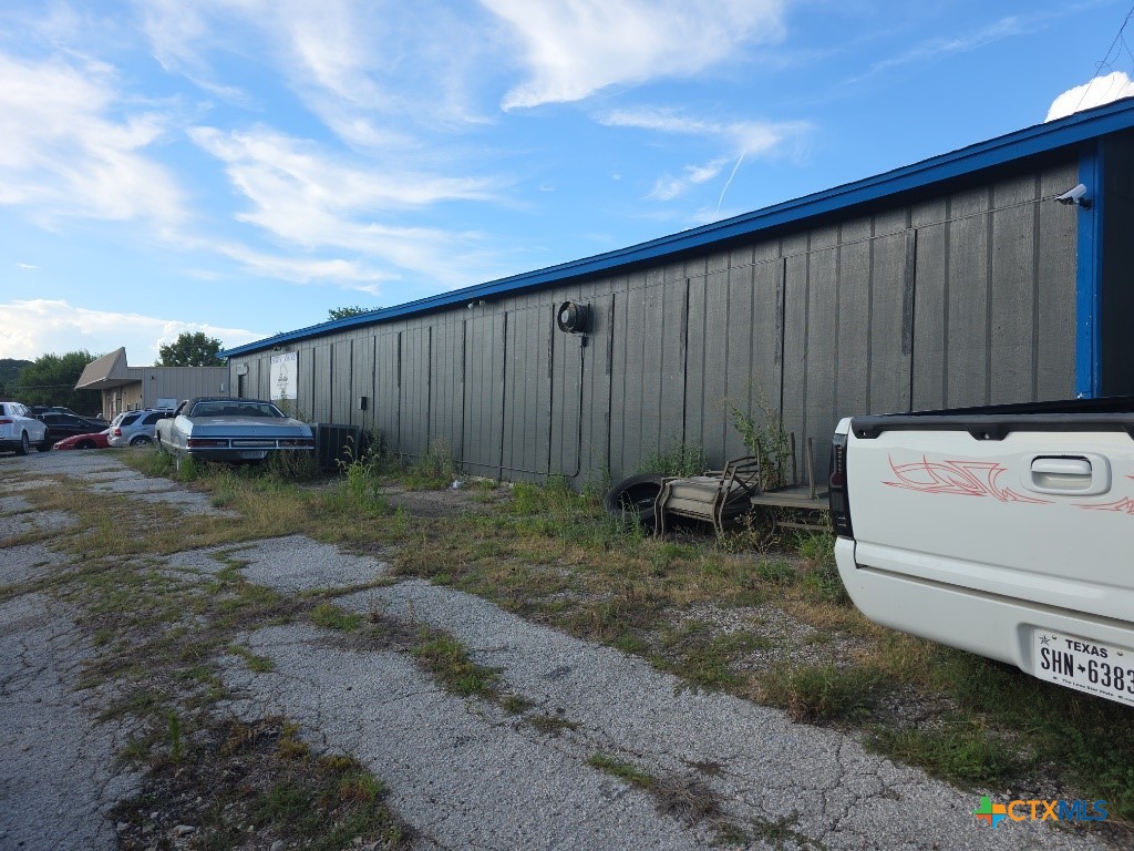 main property photo 6