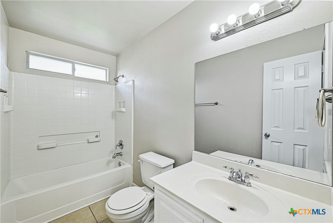 main property photo 19