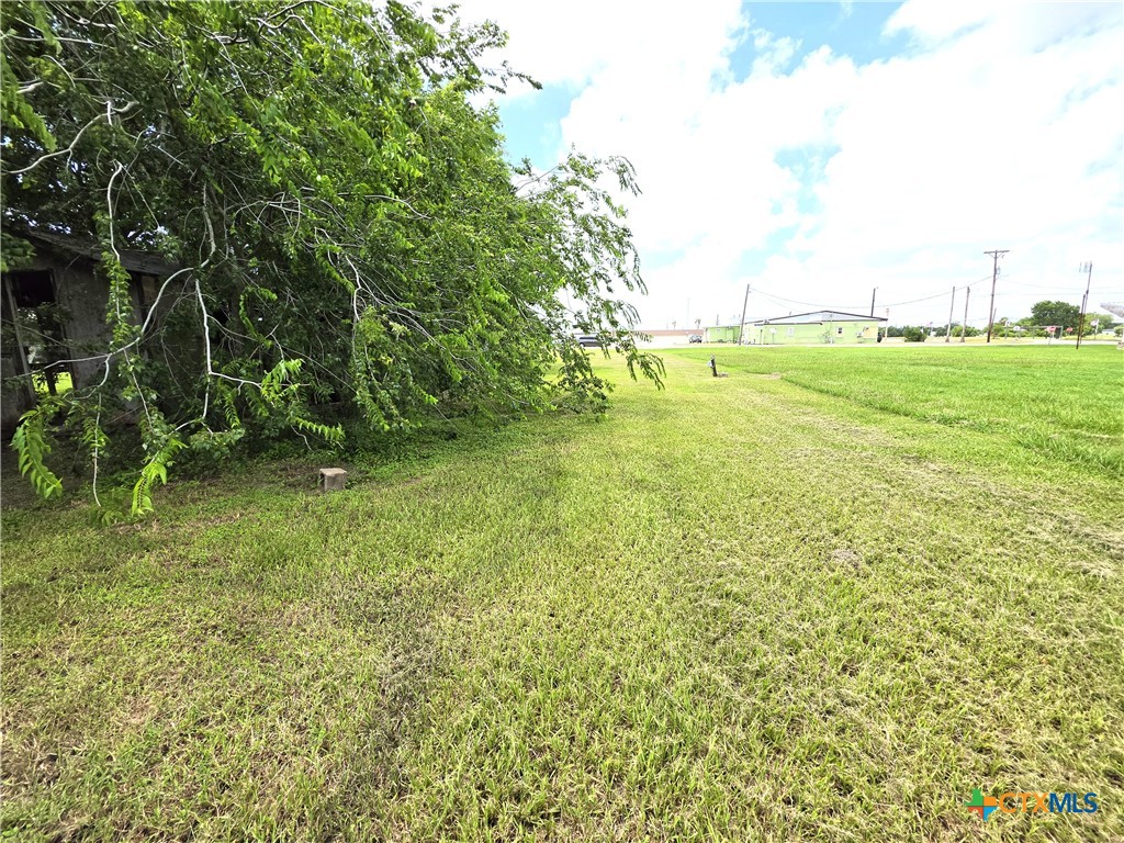 main property photo 9