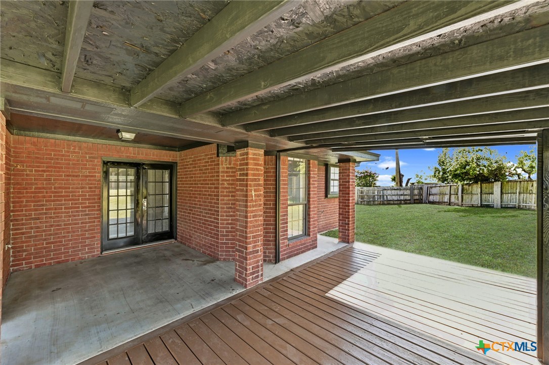 main property photo 30