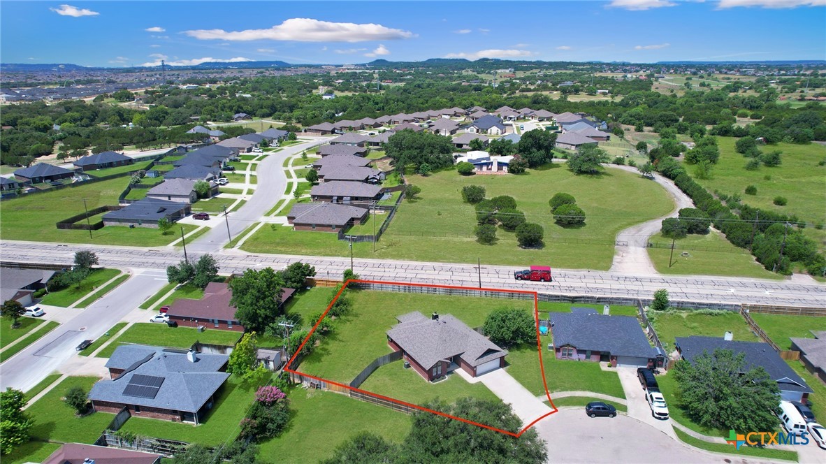 main property photo 40