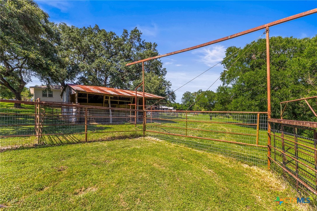 main property photo 33