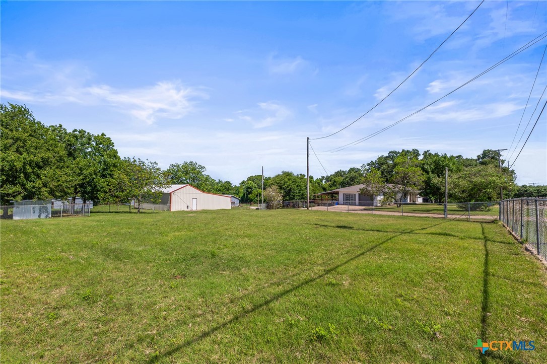 main property photo 40