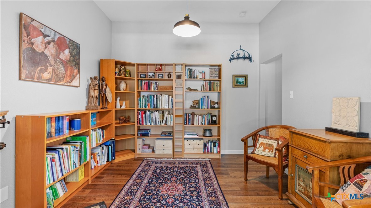 main property photo 27