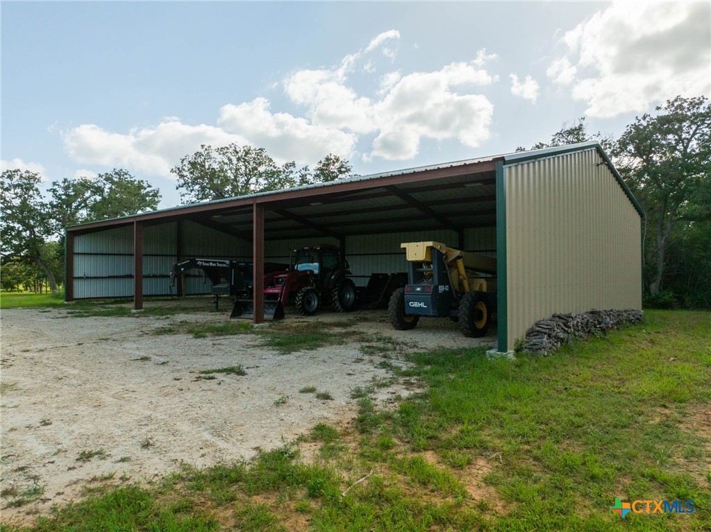 main property photo 16