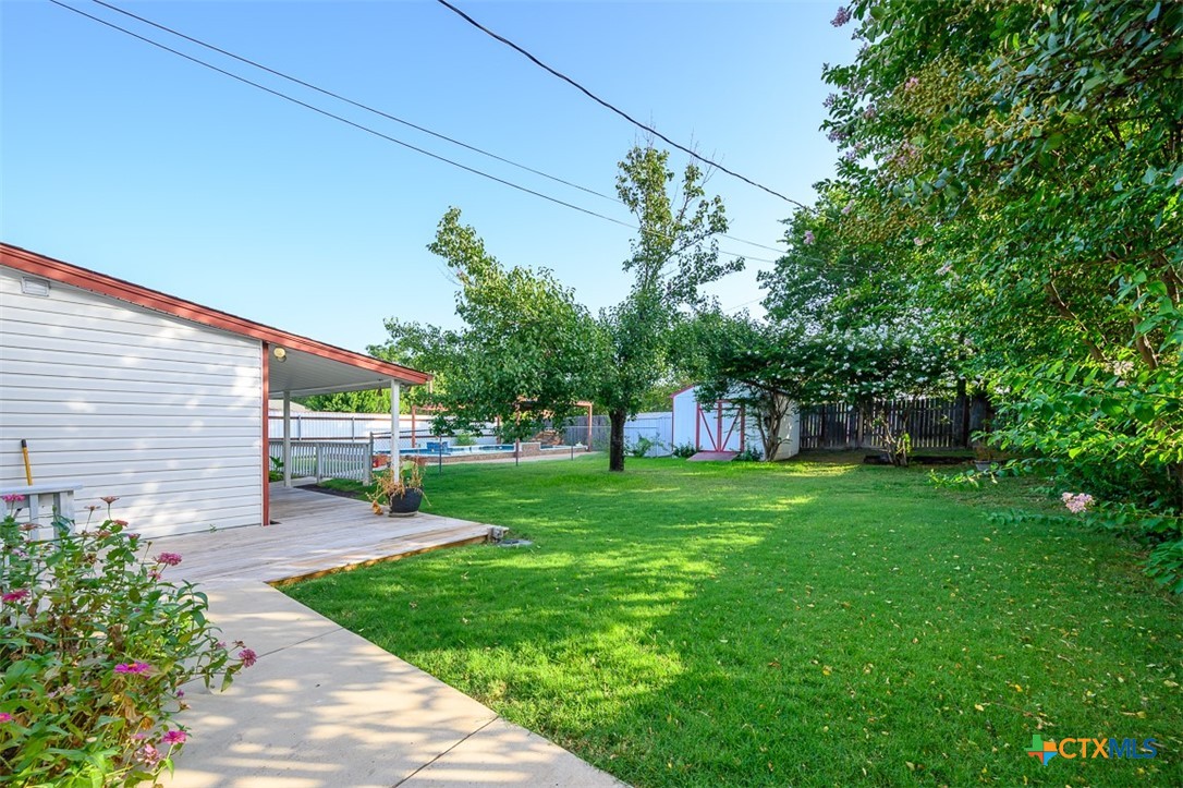 main property photo 17