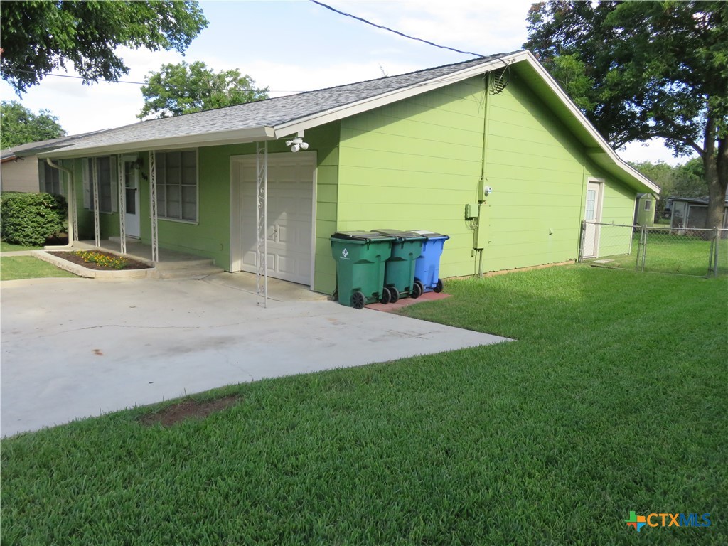 main property photo 3