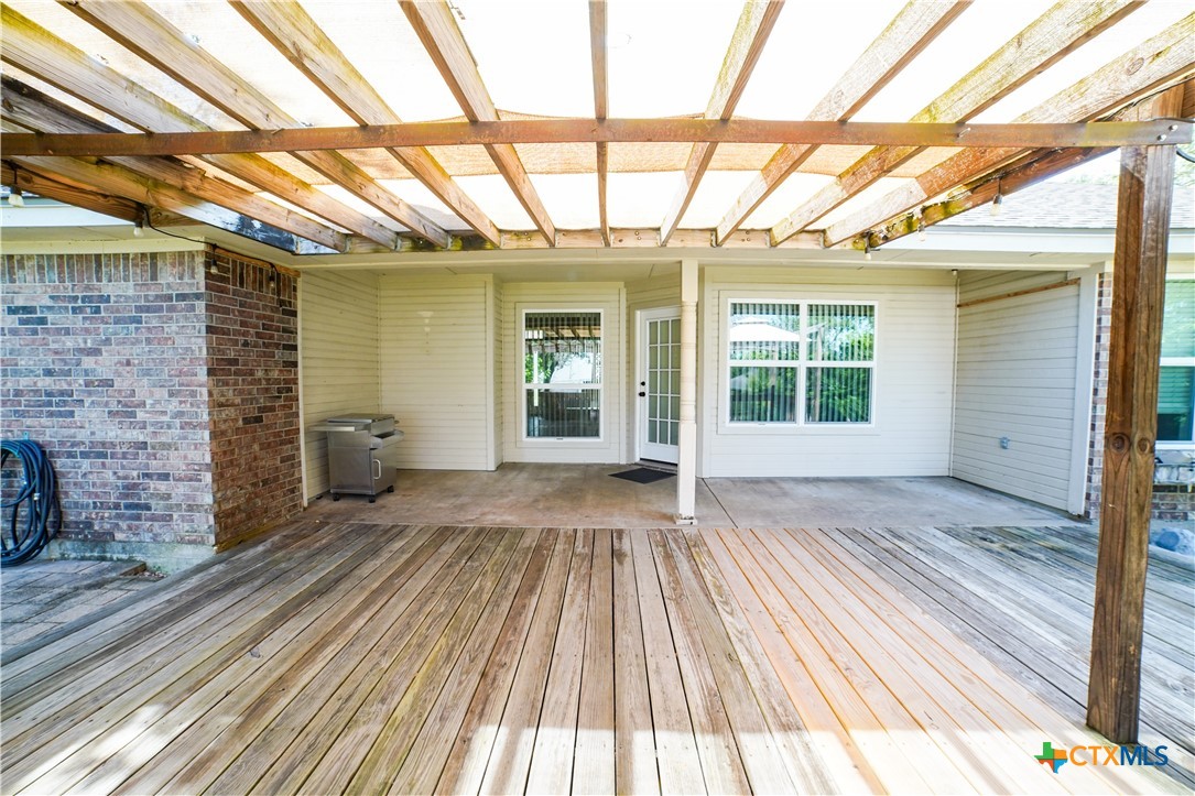 main property photo 29