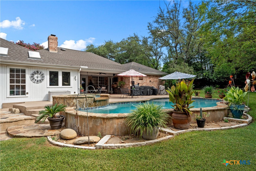 main property photo 29