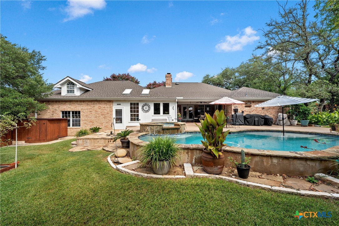 main property photo 30