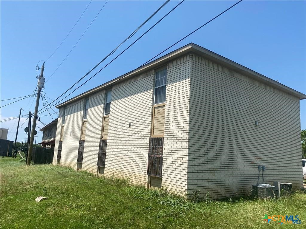 main property photo 13