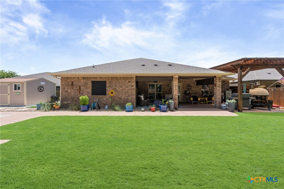 main property photo 33