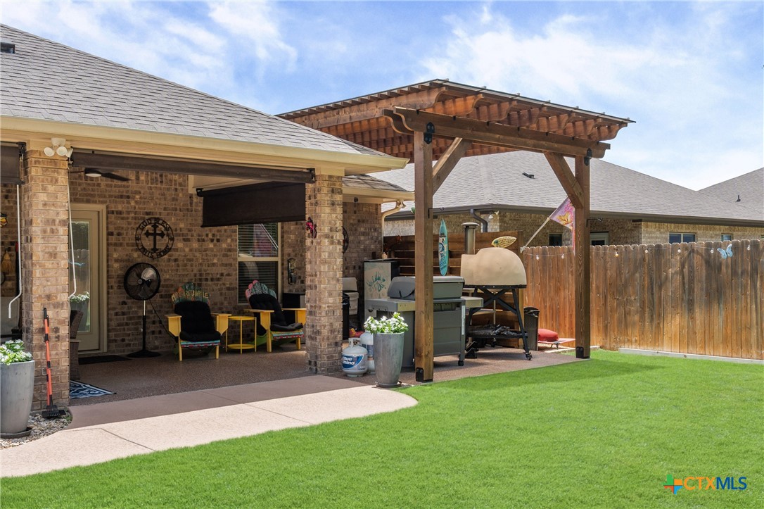 main property photo 34