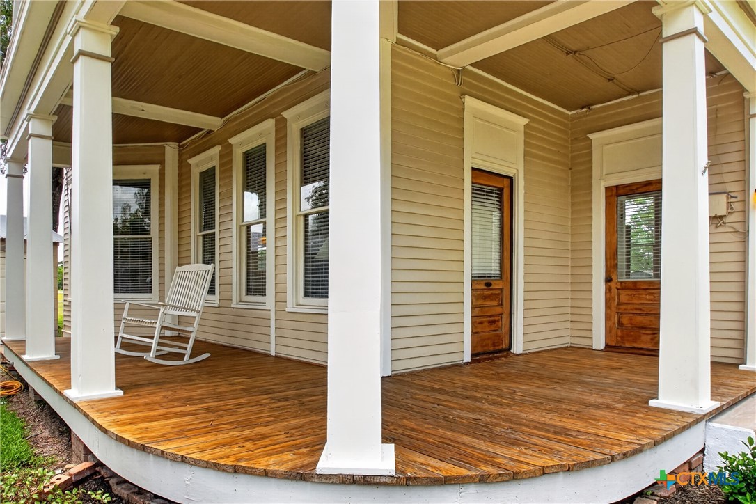 main property photo 37