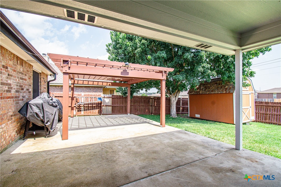 main property photo 21