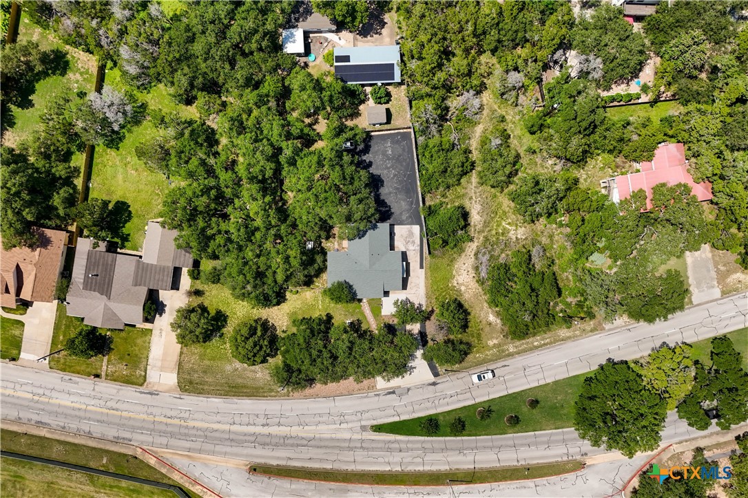 main property photo 41