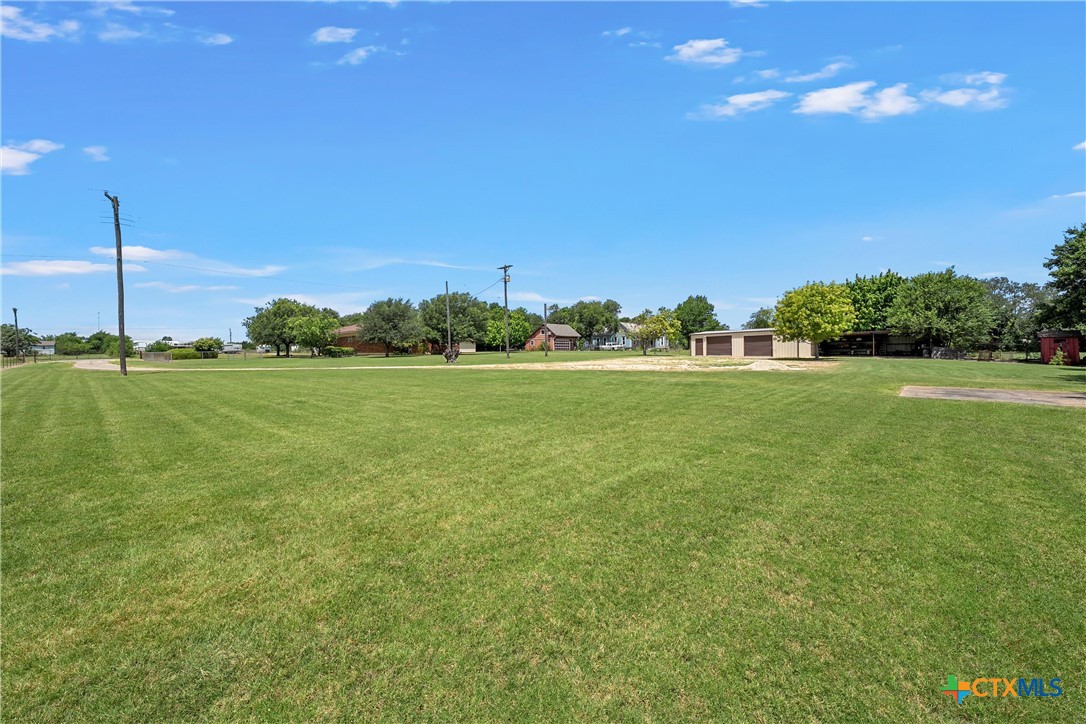 main property photo 31
