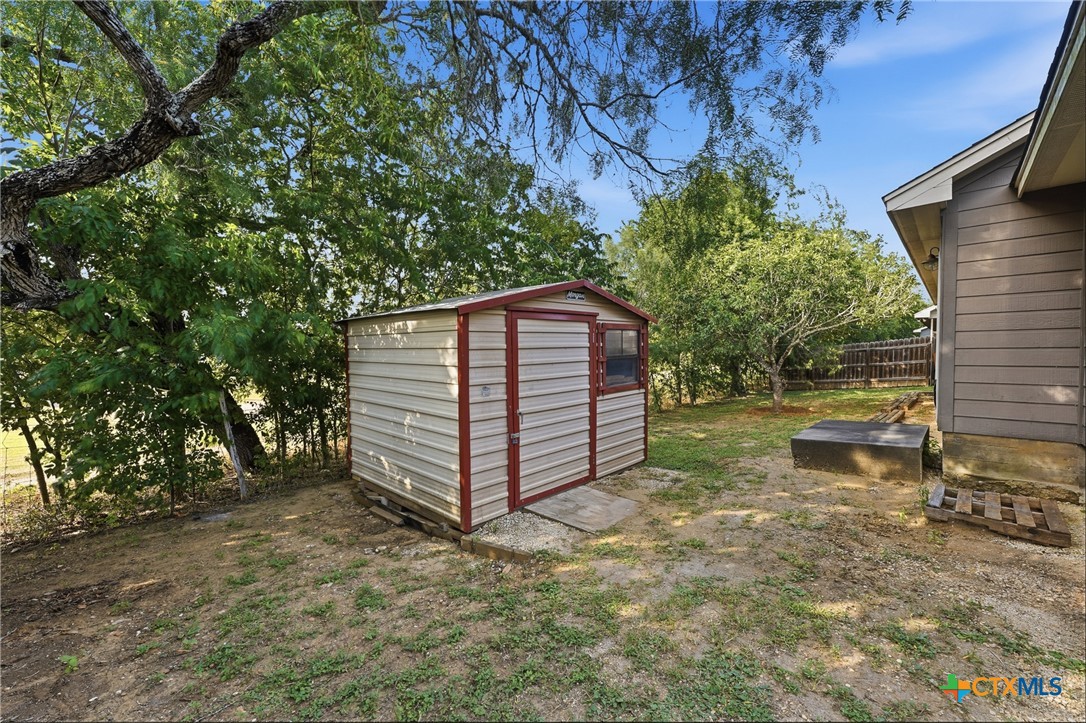 main property photo 29