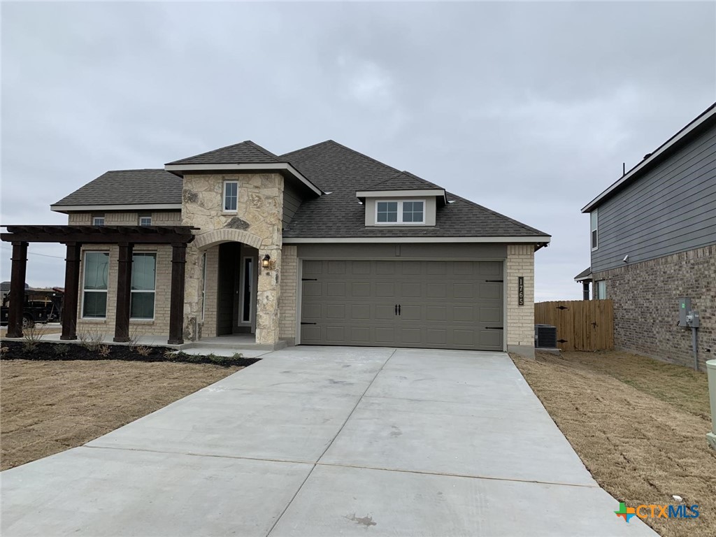 main property photo 13