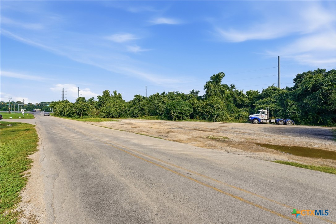 main property photo 14