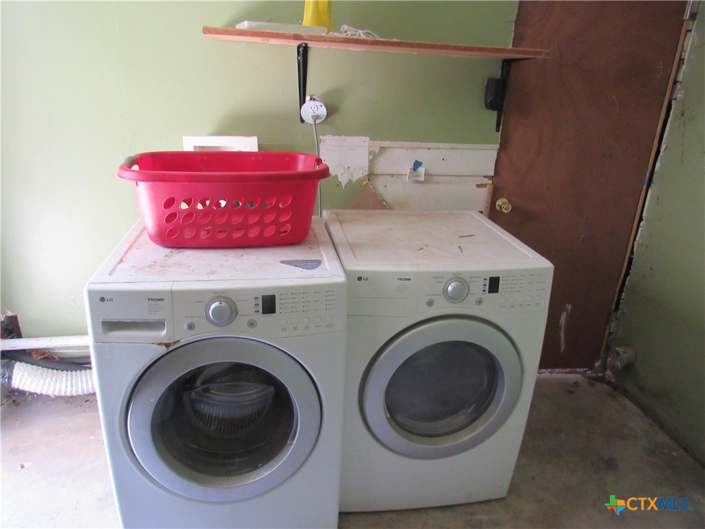 main property photo 12
