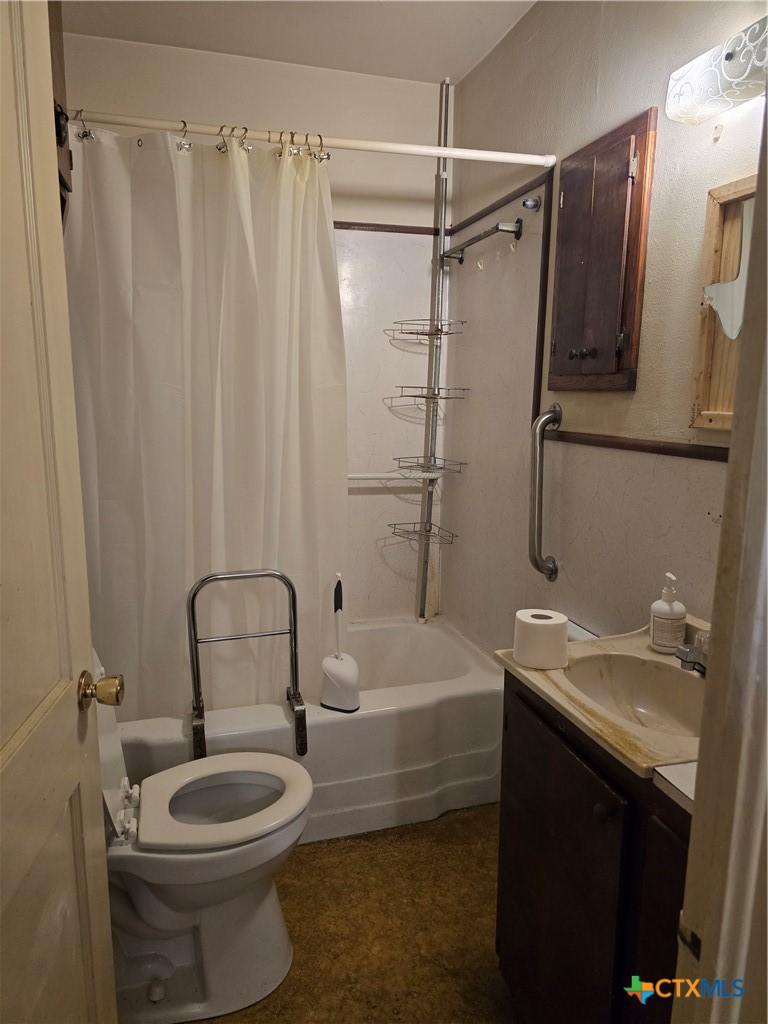 main property photo 6
