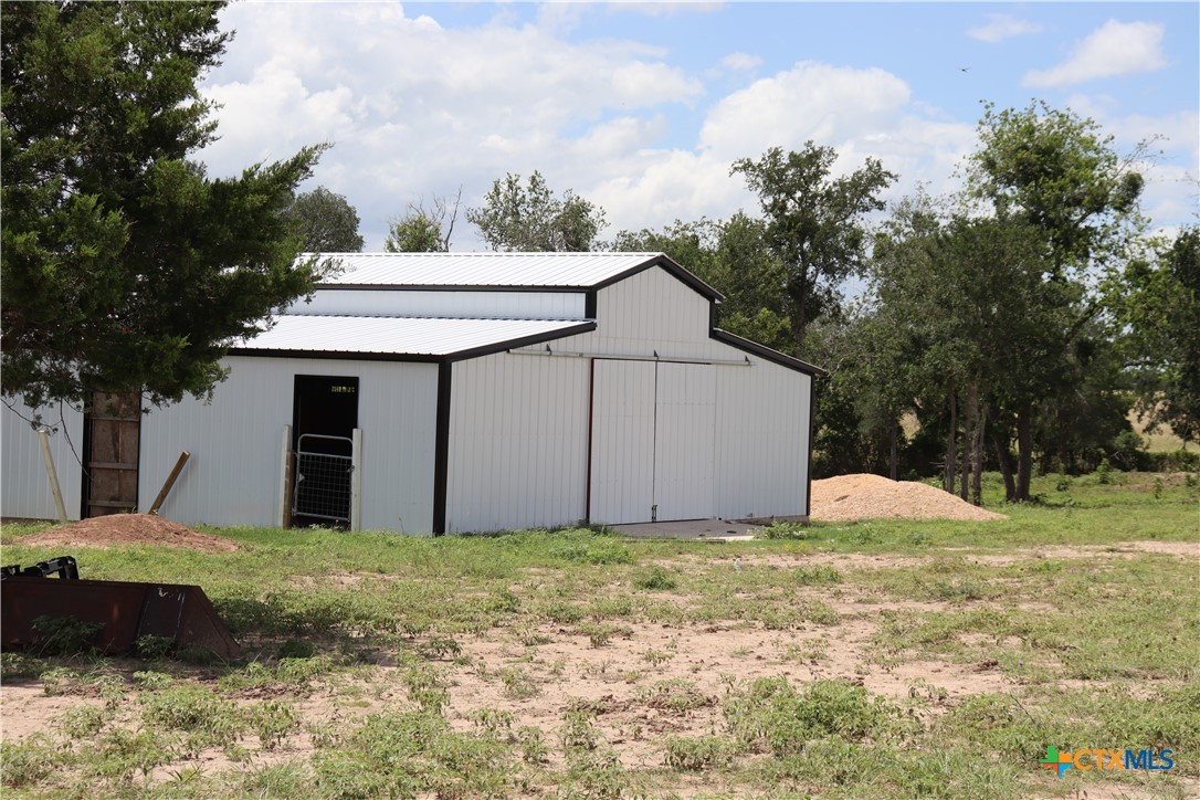 main property photo 11