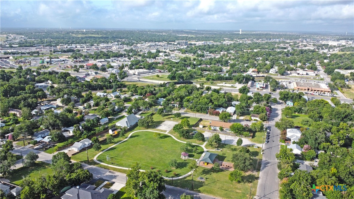 main property photo 10