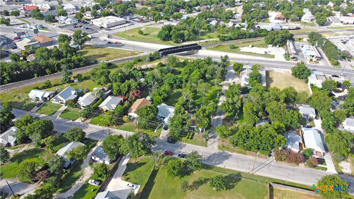 main property photo 10