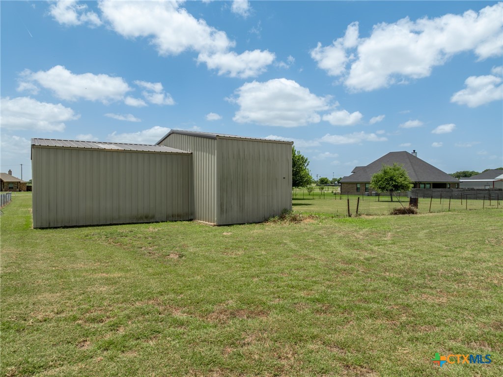 main property photo 30
