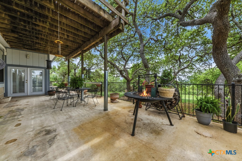 main property photo 28