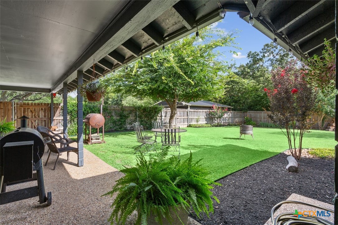 main property photo 28