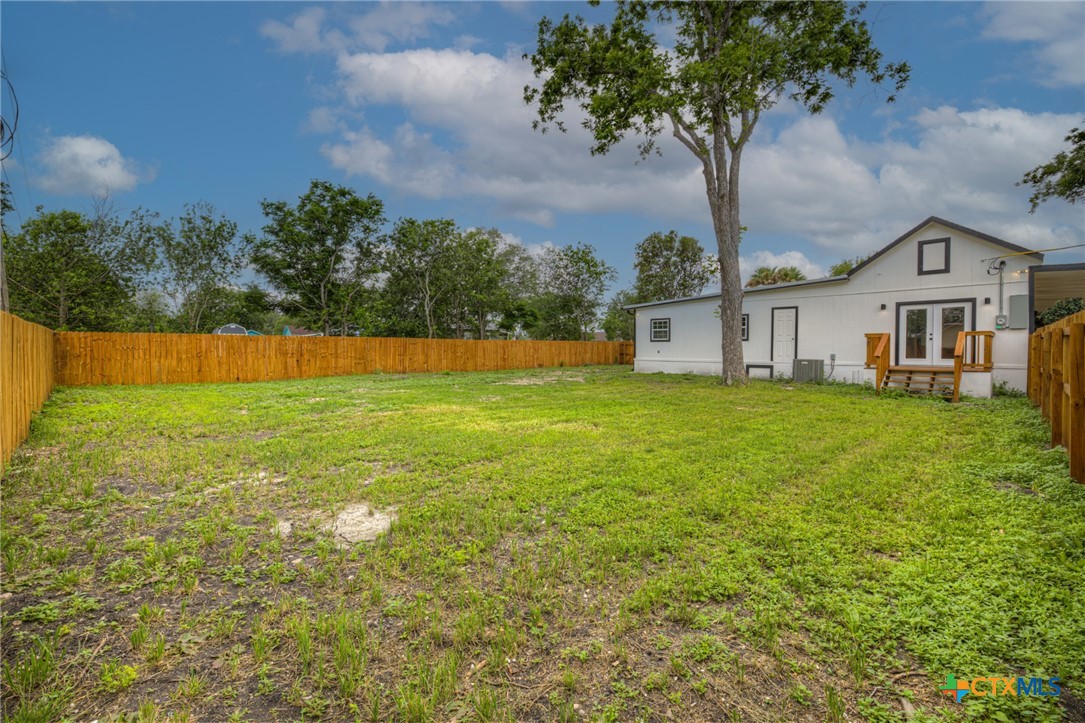 main property photo 28