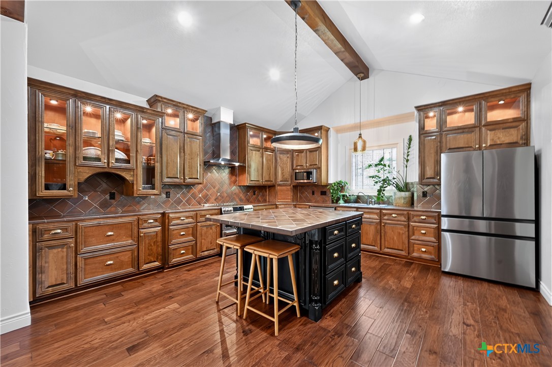 main property photo 12