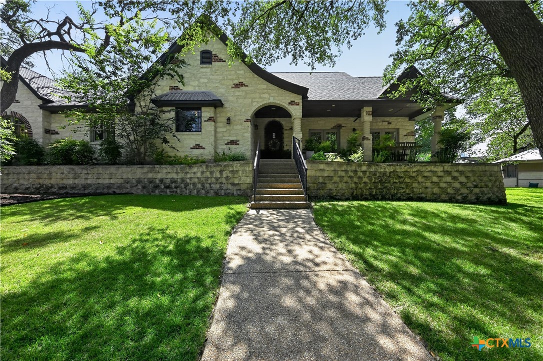 main property photo 2