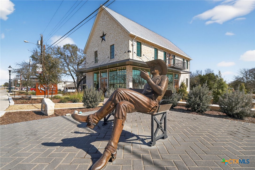 main property photo 38